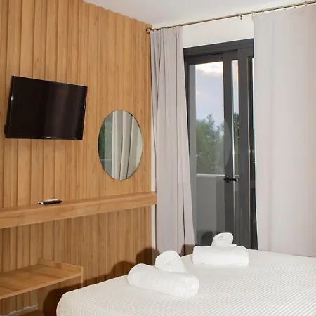 Llanaj 5 By Luxlikehome *