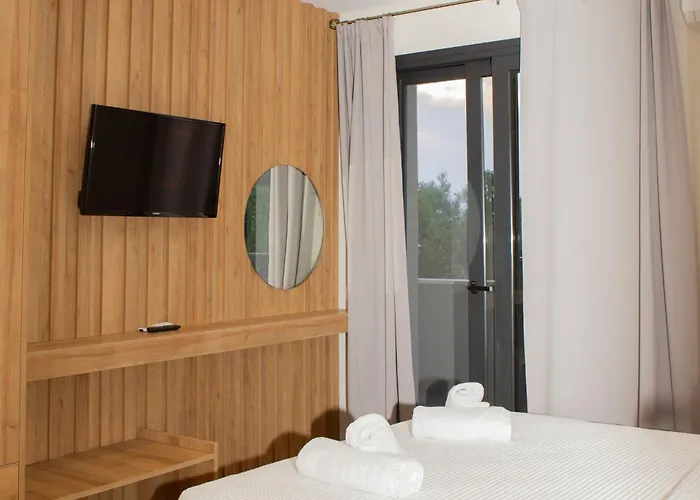 Llanaj 5 By Luxlikehome *